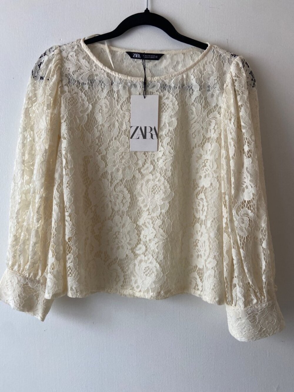 Zara Floral Lace Long-Sleeve Blouse Cream Medium Elegant Sheer Design